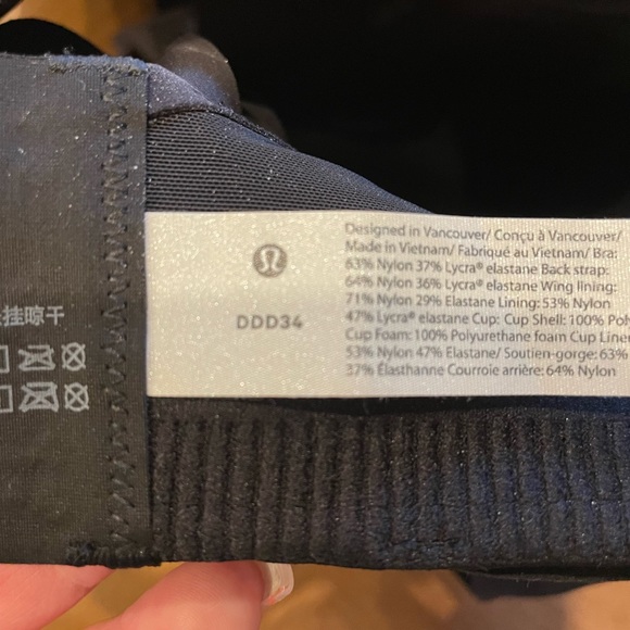 Lululemon Sports bra - Picture 2 of 7